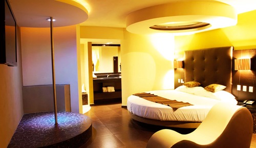 Sensaciones Suite with Round Bed