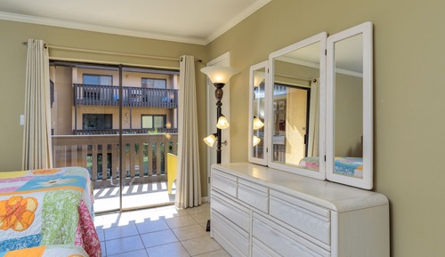 Basic Condo, 1 Bedroom, Balcony, Courtyard View