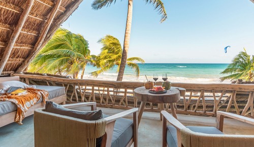 Master Suite Oceanfront Top level