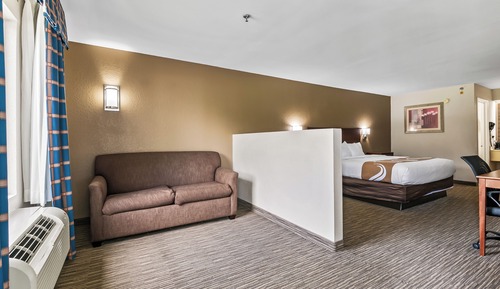 Suite, 1 King Bed, Non Smoking