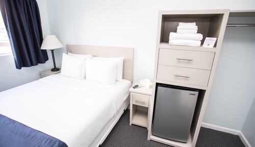 Superior Room, 1 Queen Bed, Non Smoking, Private Bathroom