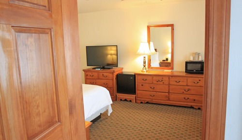 Two Queens Main Inn Second Floor (HA)
