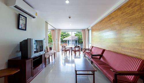 3 Bedroom Apartment with Garden View (No WiFi in room)