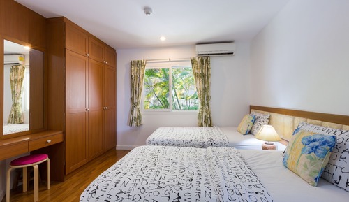 3 Bedroom Apartment next to Swimming Pool (Free WIFI in room) 