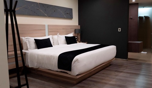 Superior Room, 1 King Bed