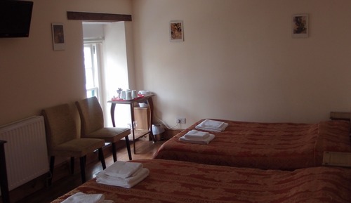 Quadruple Room (2 doubles)