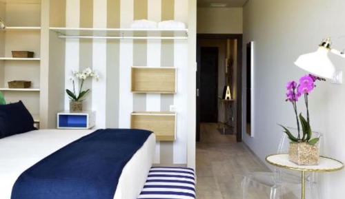Suite, Sea View