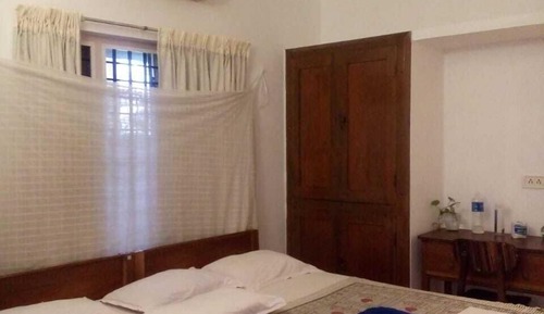 2 bedroom AC private apartment