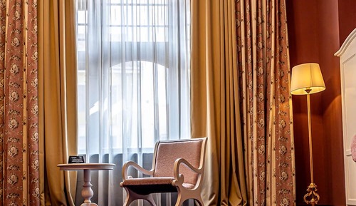 King Size Deluxe Double Room