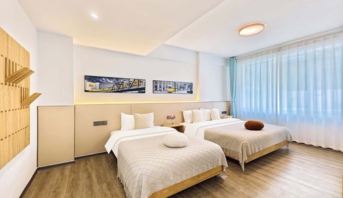 Family Quadruple Room, Mountain View