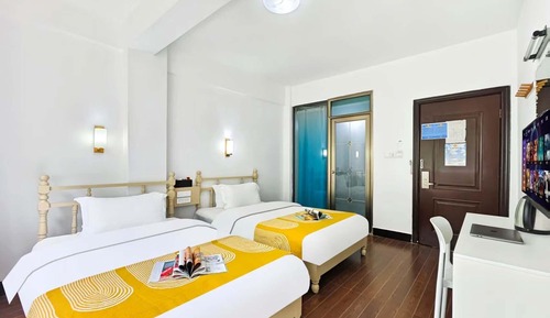 Economy Twin Room, Mountain View