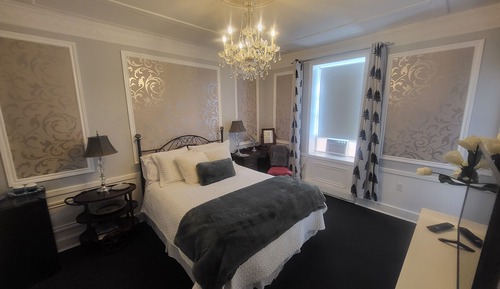 Deluxe Single Room, 1 Queen Bed, Non Smoking, Garden View