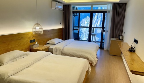 Standard Twin Room, Hill View