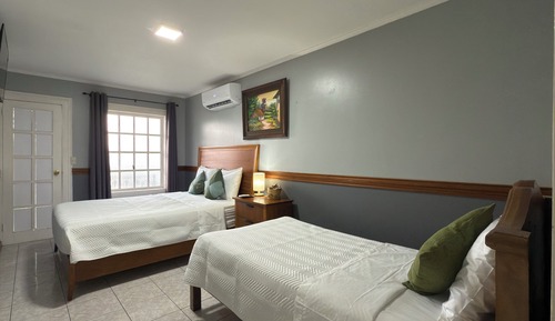 Family Room, 1 Bedroom
