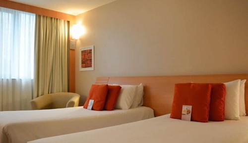 Superior Twin Room, 2 Twin Beds, Partial Sea View