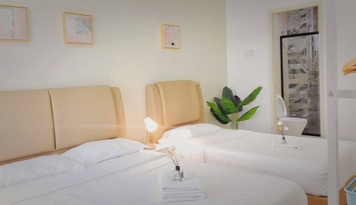 Condo, 3 Bedrooms, Balcony, City View