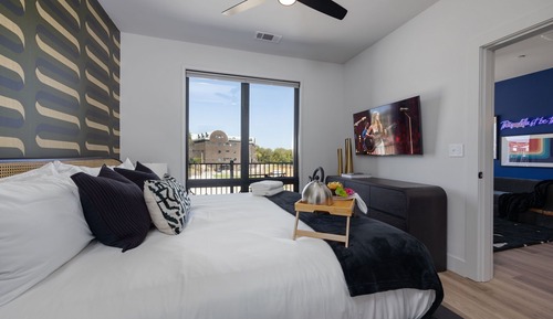 House (2 Bedrooms)