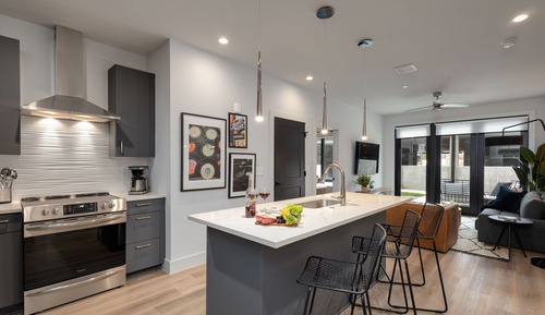 House (2 Bedrooms)