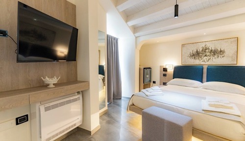 Double Room, Hot Tub