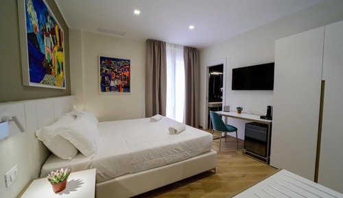 Deluxe Double or Twin Room