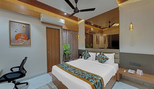 Deluxe Double Room, City View
