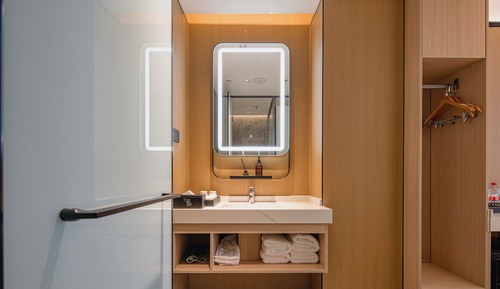 Garden Twin Room with Courtyard View  (Two 1.5m Beds)