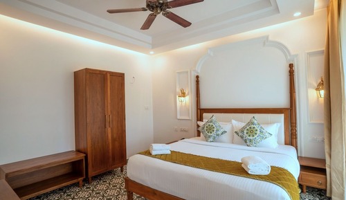 Elite Double Room, Balcony, Pool View