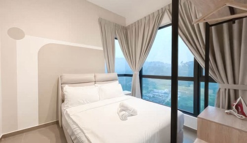 Superior Apartment, 2 Bedrooms, Kitchen, City View