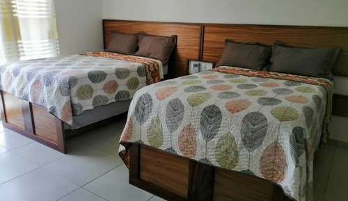 Basic Triple Room, City View
