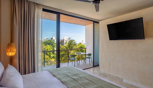 Deluxe Studio, Balcony