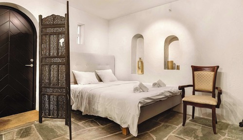 Deluxe Apartment, 1 Queen Bed, Non Smoking, Fireplace