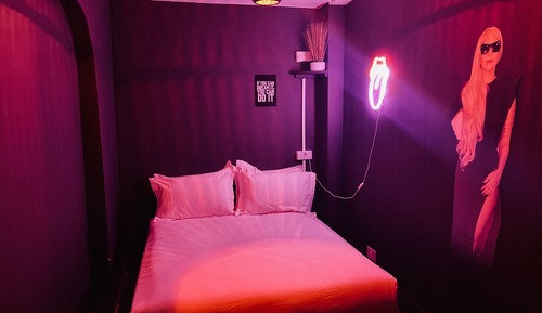 Exclusive Apartment, Ensuite (Basement Floor )