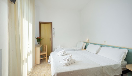 Comfort Triple Room