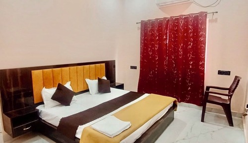 Deluxe Double Room, City View