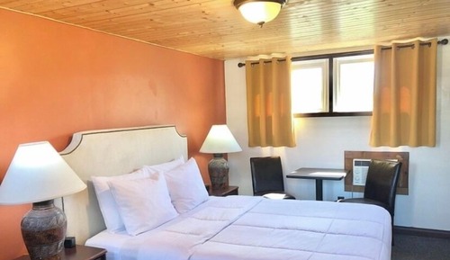 Single Room, Patio