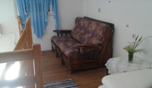 Apartment (One Bedroom Apartment Two-Story)