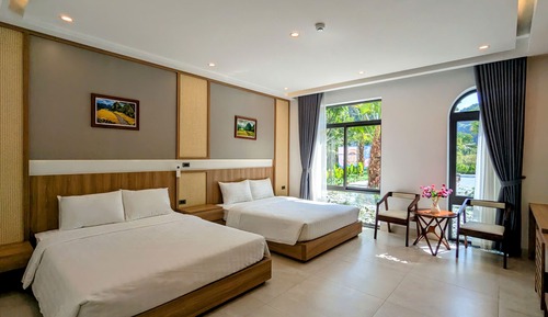 Family Room, 2 Queen Beds, Mountain View