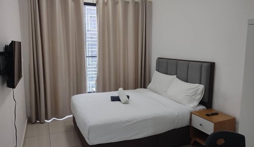 Family Double Room, City View