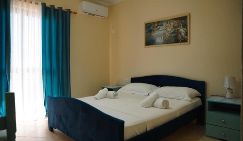 Family Room, Balcony