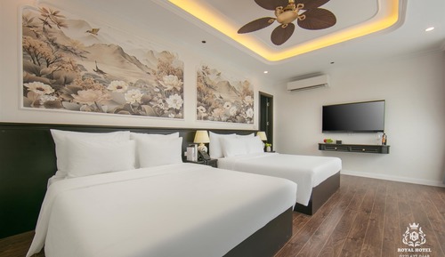 Deluxe Quadruple Room, Multiple Beds, City View