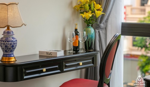 Luxury Room, 1 King Bed, Bathtub, City View