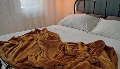Room, City View