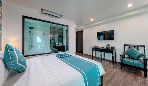 Deluxe Double Room, 1 Queen Bed, Mountain View