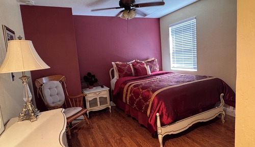 Superior Suite, 1 Queen Bed, Non Smoking, Kitchenette