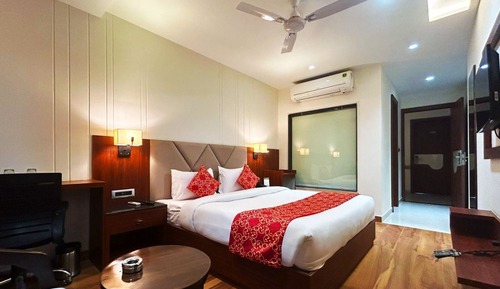 Executive Room, City View