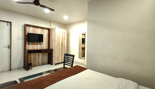 Deluxe Single Room