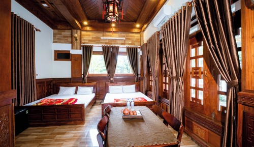 Classic Quadruple Room, Private Bathroom, City View