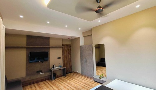 Luxury Triple Room, City View