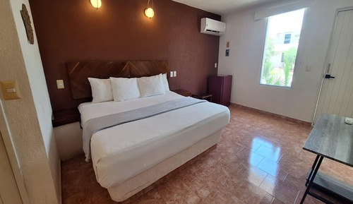 Deluxe Studio, 1 King Bed