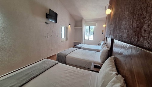Standard Triple Room, Multiple Beds